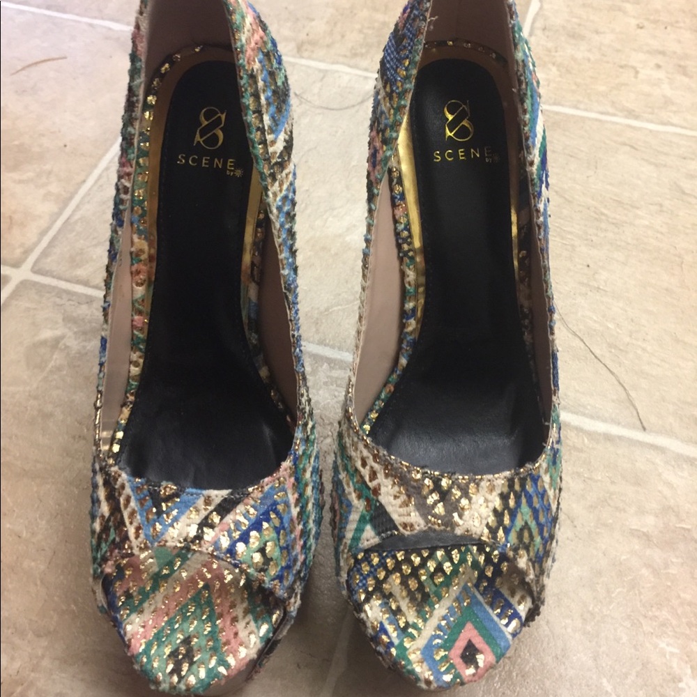 Scene heels